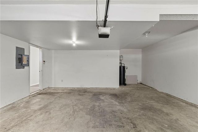1651 Isleworth Circle, Atlanta, GA 30349