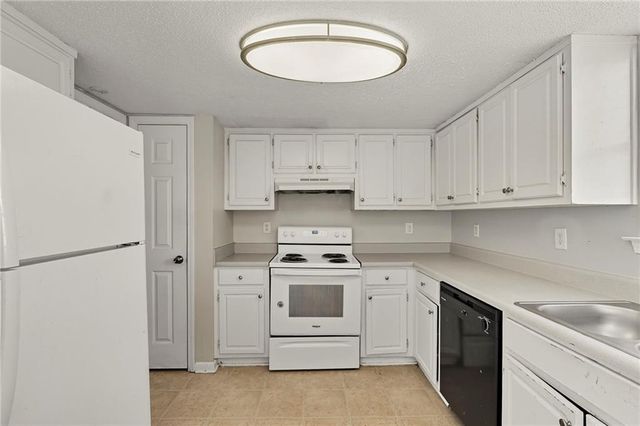 1651 Isleworth Circle, Atlanta, GA 30349