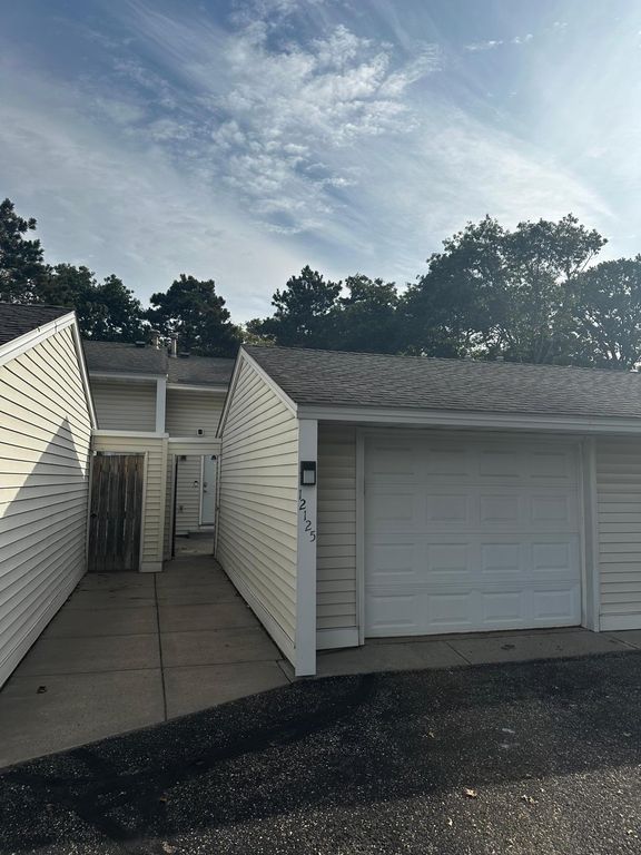 12125 Drake Street NW, Coon Rapids, MN 55448 — exterior