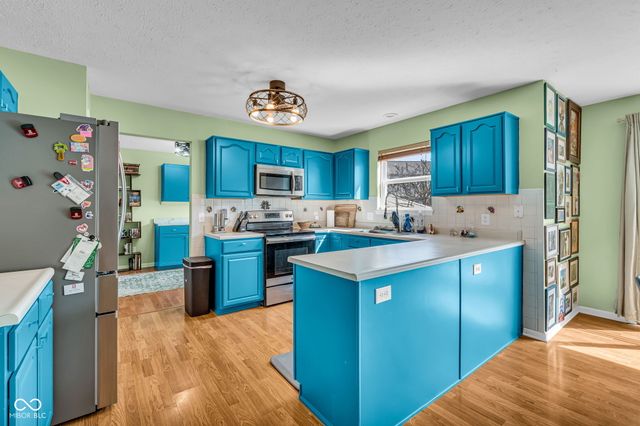 8551 Walden Trace Drive, Indianapolis, IN 46278