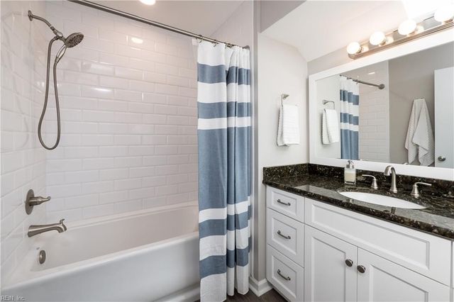 1079 Chinquapin LN, Virginia Beach, VA 23451