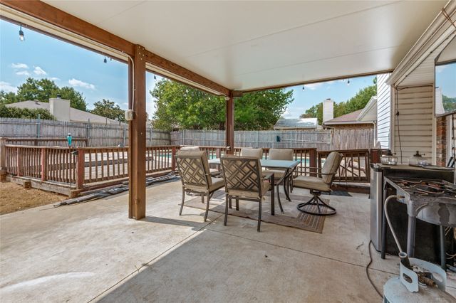 500 Bayberry Lane, Euless, TX 76039