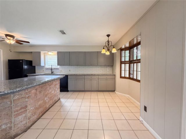 9606 Ballin David Drive, Spring, TX 77379