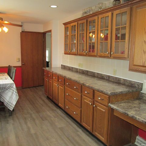 404 W Franklin Street, Colfax, IN 46035