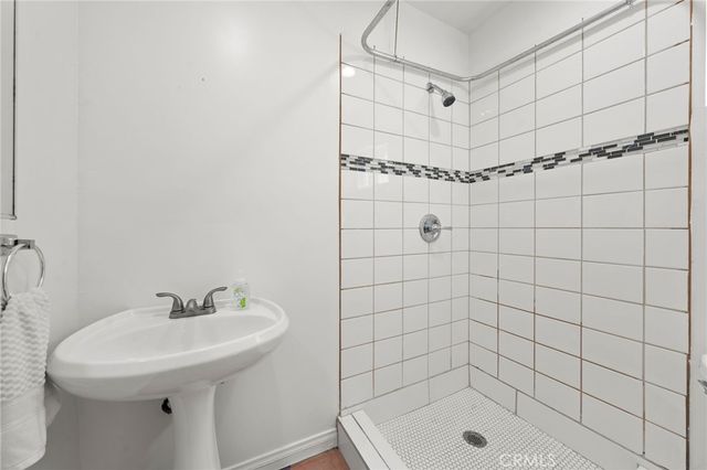 5857 Nagle, Valley Glen, CA 91401