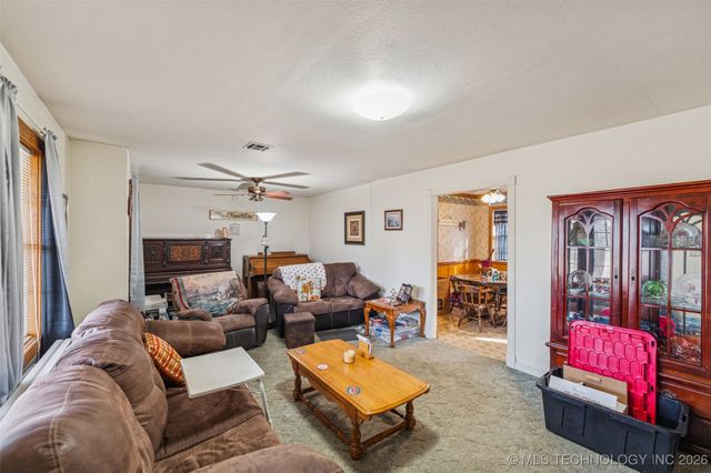 10741 S 4220 Road, Chelsea, OK 74016