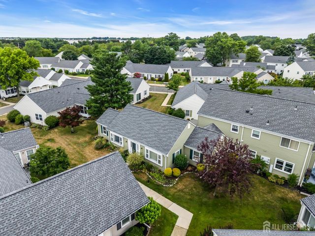 452-A Roxbury Lane, Monroe, NJ 08831
