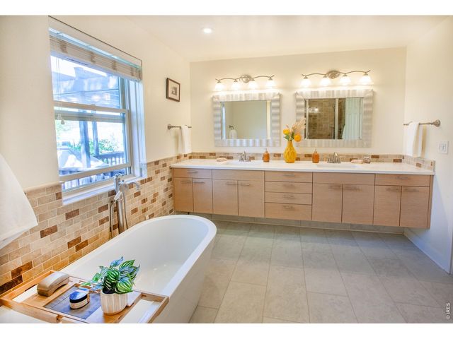 6152 Hygiene Rd, Longmont, CO 80503