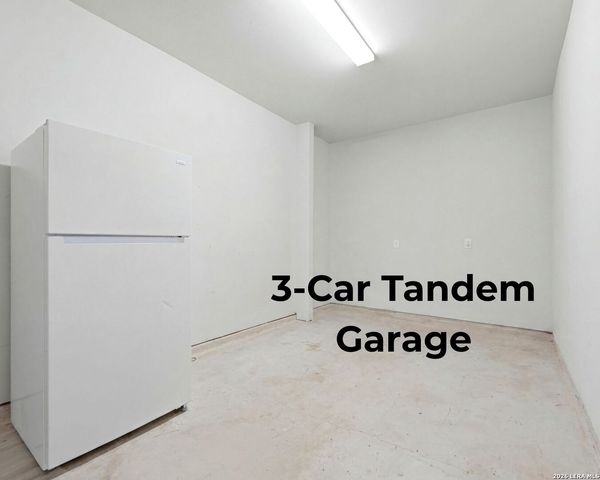 2027 SLADEN HLS, San Antonio, TX 78253