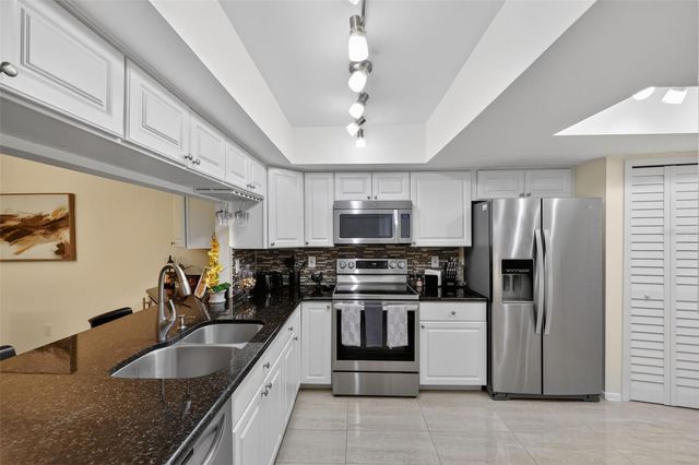 214 SKIFF POINT 214, Clearwater, FL 33767