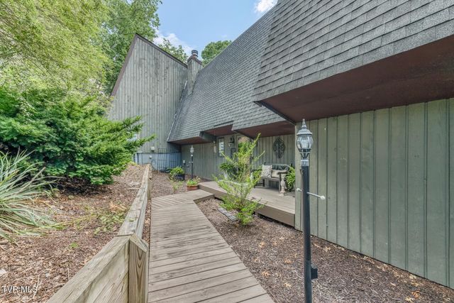 331 Hickory Bluff 331, Johnson City, TN 37601