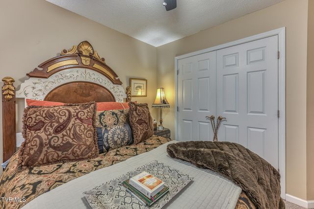 331 Hickory Bluff 331, Johnson City, TN 37601