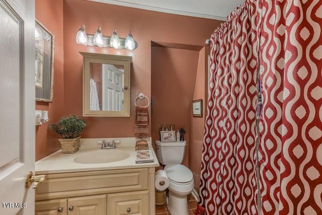 331 Hickory Bluff 331, Johnson City, TN 37601