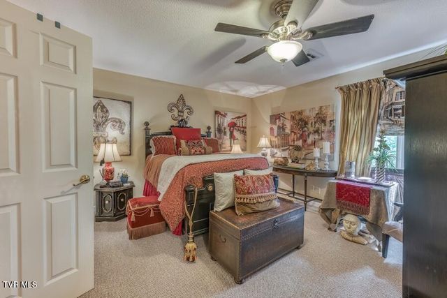 331 Hickory Bluff 331, Johnson City, TN 37601