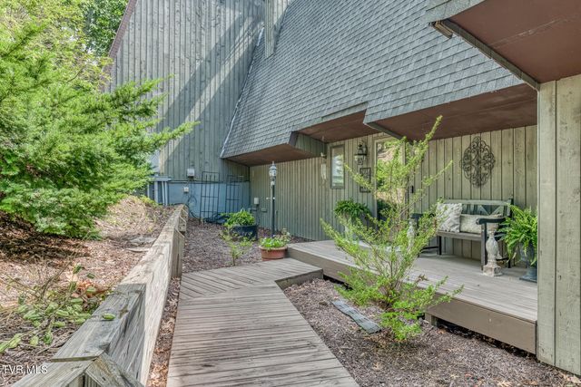 331 Hickory Bluff 331, Johnson City, TN 37601