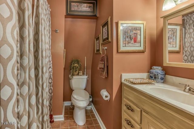 331 Hickory Bluff 331, Johnson City, TN 37601