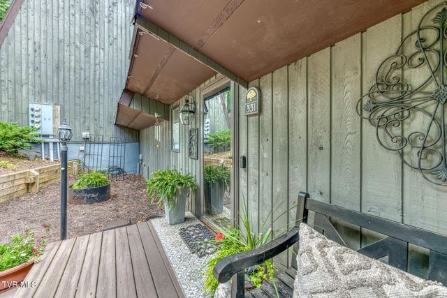 331 Hickory Bluff 331, Johnson City, TN 37601