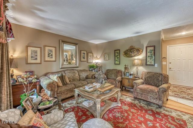 331 Hickory Bluff 331, Johnson City, TN 37601
