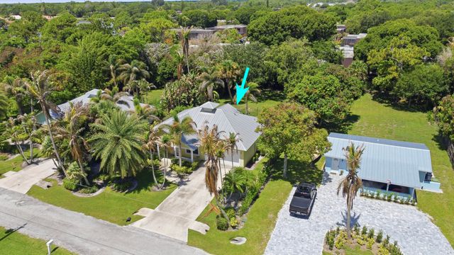5802 SE Wesley Avenue, Stuart, FL 34997