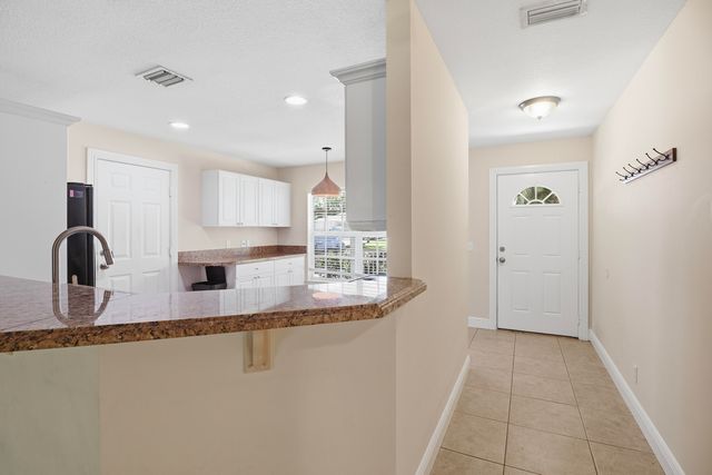 5802 SE Wesley Avenue, Stuart, FL 34997