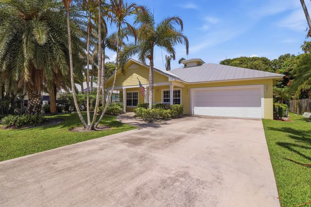 5802 SE Wesley Avenue, Stuart, FL 34997