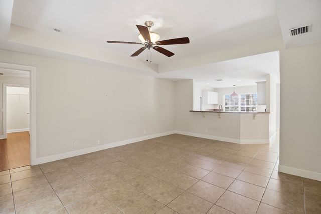 5802 SE Wesley Avenue, Stuart, FL 34997