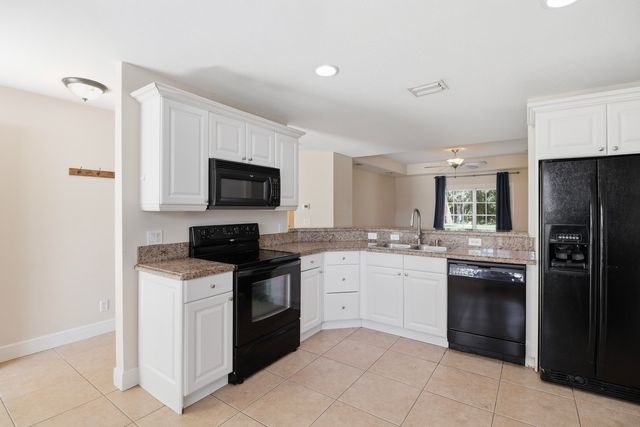5802 SE Wesley Avenue, Stuart, FL 34997
