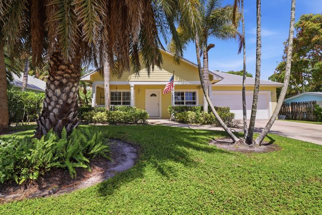 5802 SE Wesley Avenue, Stuart, FL 34997