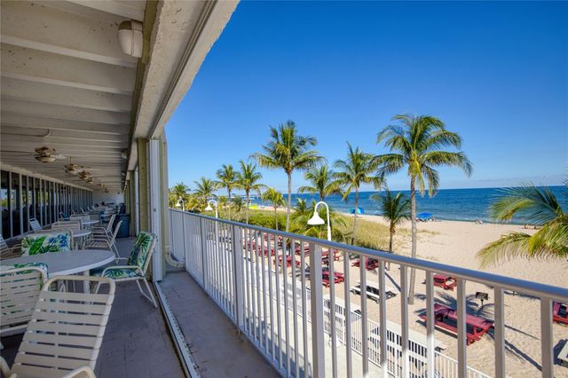 111 BRINY Avenue 20-08, Pompano Beach, FL 33062
