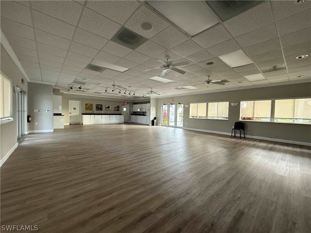 408 Broad AVE S H408, Naples, FL 34102