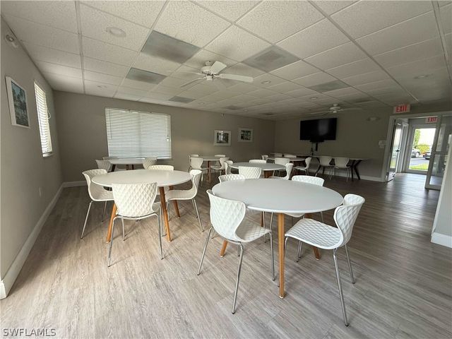 408 Broad AVE S H408, Naples, FL 34102