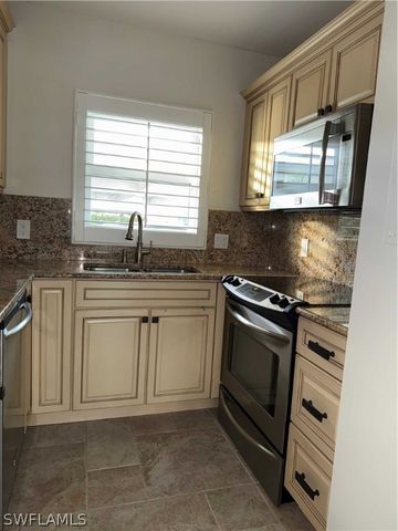 408 Broad AVE S H408, Naples, FL 34102