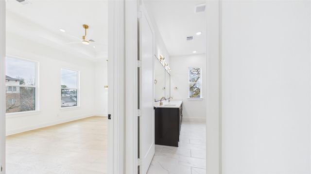 602 Jewett Street A, Houston, TX 77009