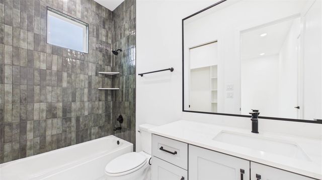 602 Jewett Street A, Houston, TX 77009