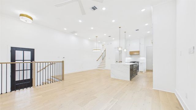 602 Jewett Street A, Houston, TX 77009