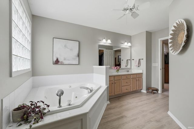 1127 Obsidian Lane, Fort Wayne, IN 46845