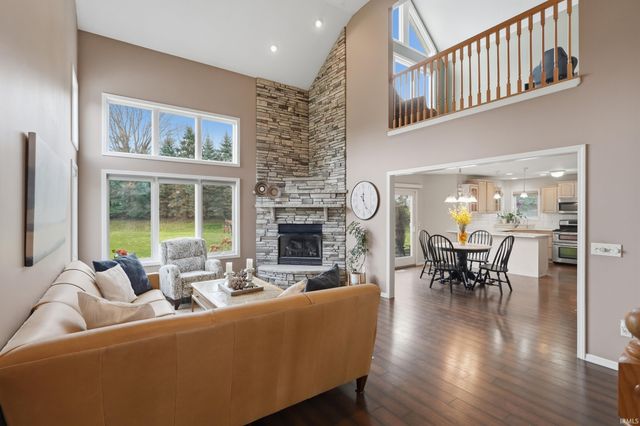 1127 Obsidian Lane, Fort Wayne, IN 46845