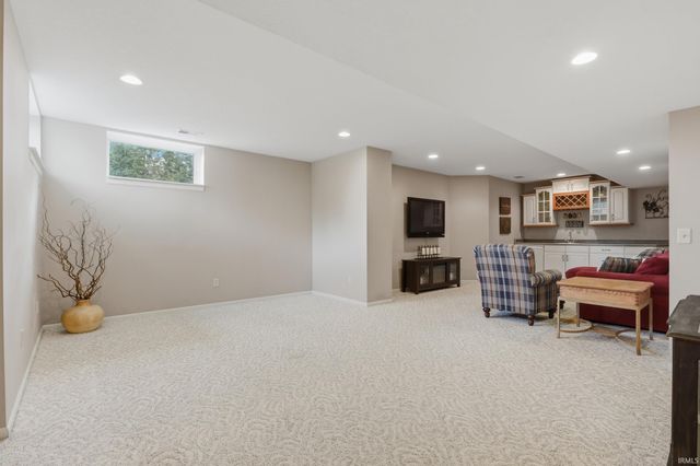 1127 Obsidian Lane, Fort Wayne, IN 46845