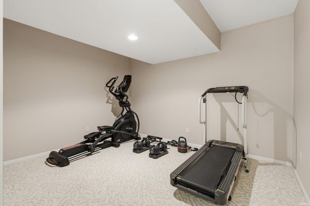 1127 Obsidian Lane, Fort Wayne, IN 46845