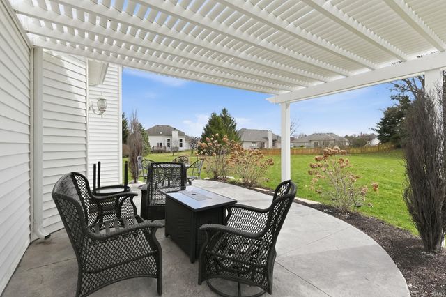 1127 Obsidian Lane, Fort Wayne, IN 46845