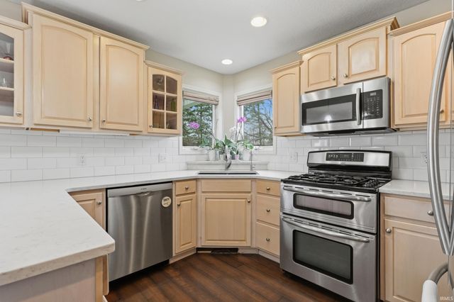 1127 Obsidian Lane, Fort Wayne, IN 46845