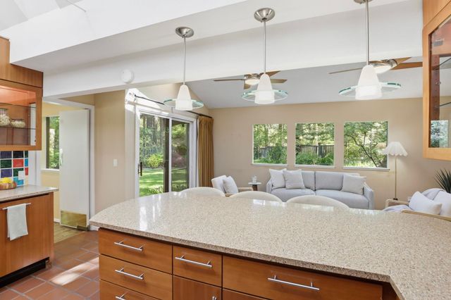 1925 E Rockwood Blvd, Spokane, WA 99203