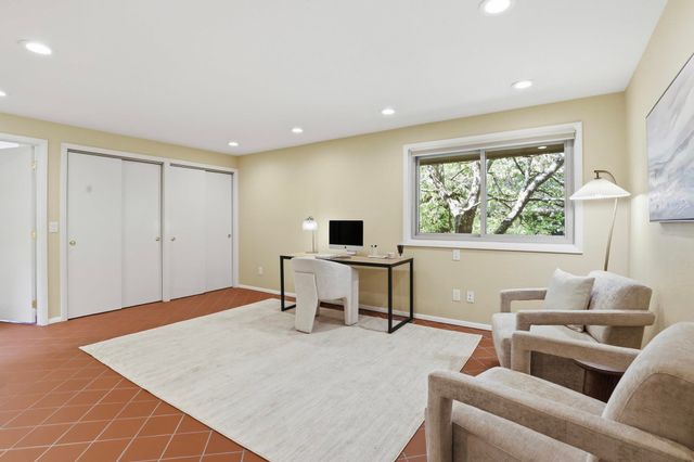1925 E Rockwood Blvd, Spokane, WA 99203