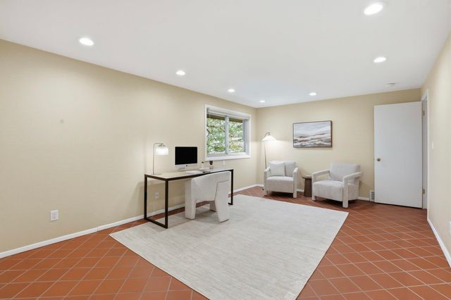 1925 E Rockwood Blvd, Spokane, WA 99203