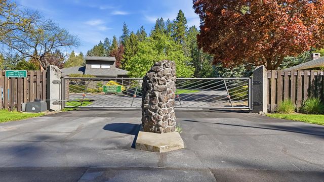 1925 E Rockwood Blvd, Spokane, WA 99203