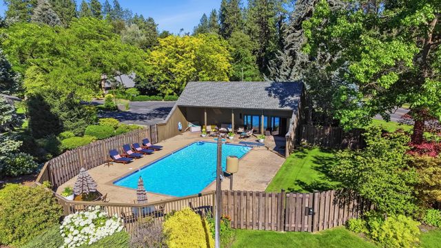 1925 E Rockwood Blvd, Spokane, WA 99203