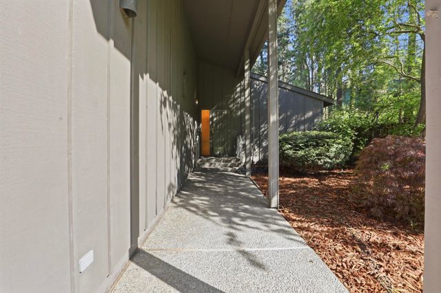 1925 E Rockwood Blvd, Spokane, WA 99203