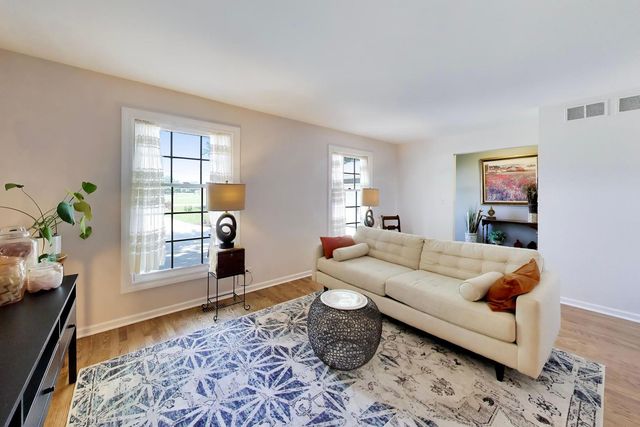24143 W 103rd Street, Naperville, IL 60564