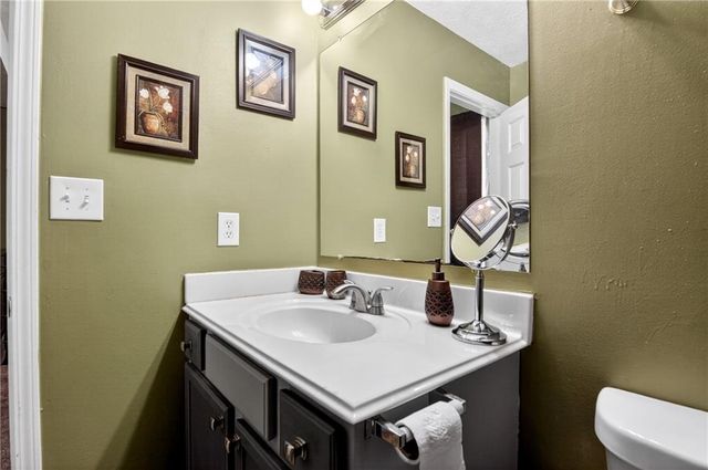 5648 feldwood Road, College Park, GA 30349