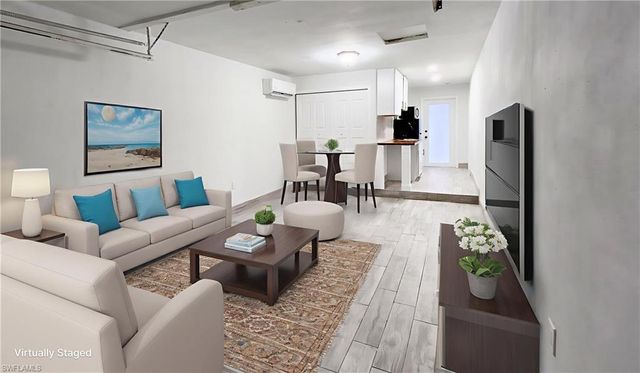 2431 Welch ST, Fort Myers, FL 33901